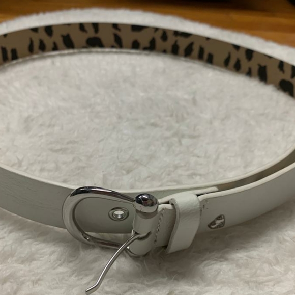 New Betsey Johnson Belt - Picture 3 of 6